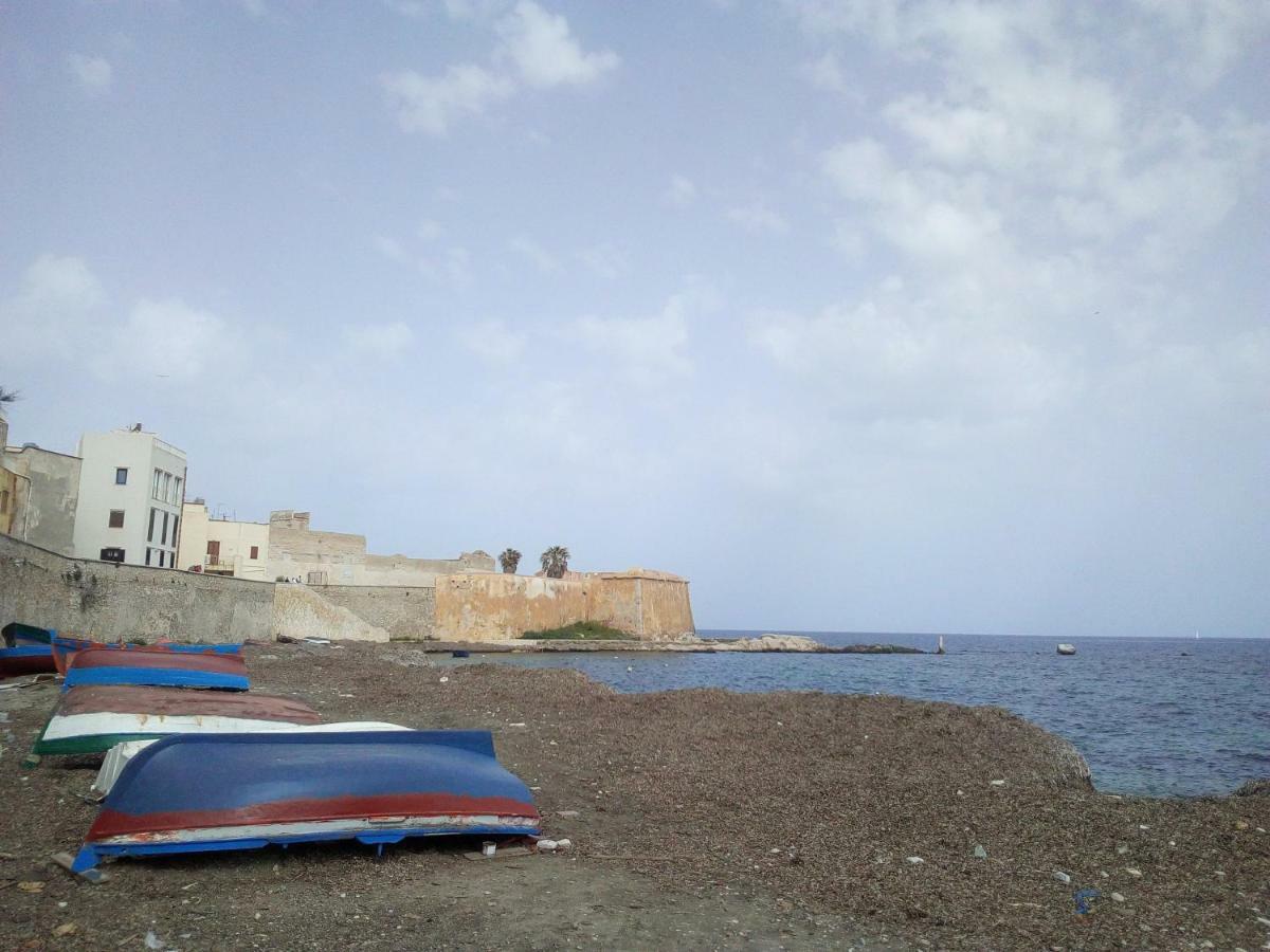 Appartamento Tra Mare E Storia Trapani Luaran gambar